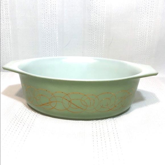 Pyrex Other - Vintage Pyrex Green Sage 1 1/2 QT Oval Casserole